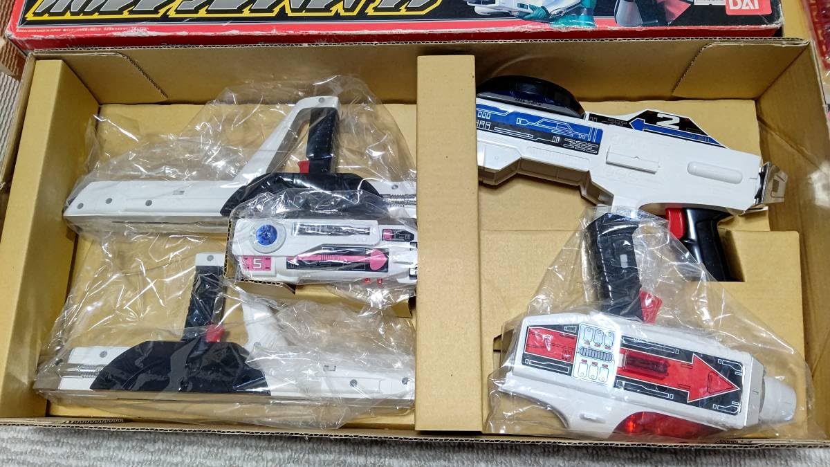 Amazon.co.jp: 当時物 未来戦隊タイムレンジャー ボルテックバズーカ