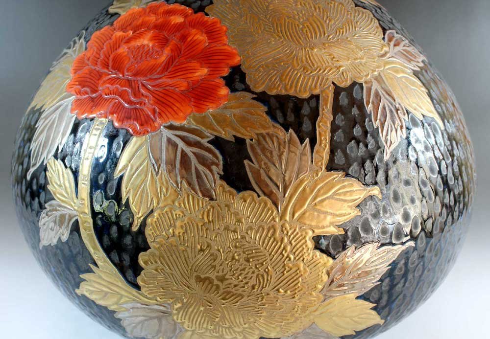 Amazon.co.jp: 花器 有田焼｜花瓶陶器・壺 プラチナ牡丹絵花瓶・藤井錦