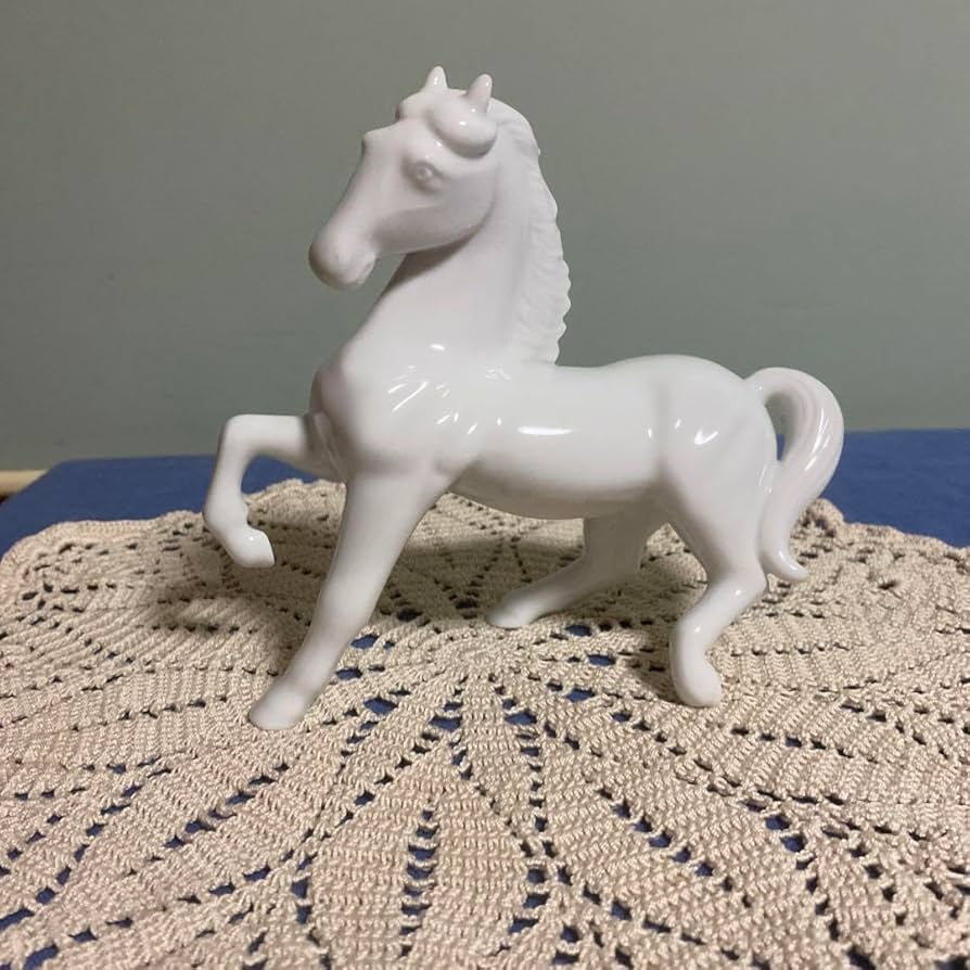 Amazon.co.jp: 有田焼 干支 馬 置物 : ホーム＆キッチン