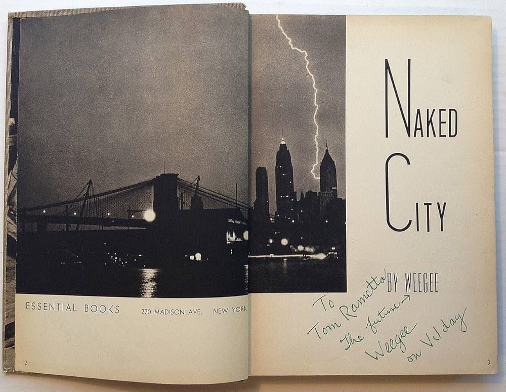 Naked City: Weegee, Arthur 'Weegee' Fellig: Amazon.com: Books