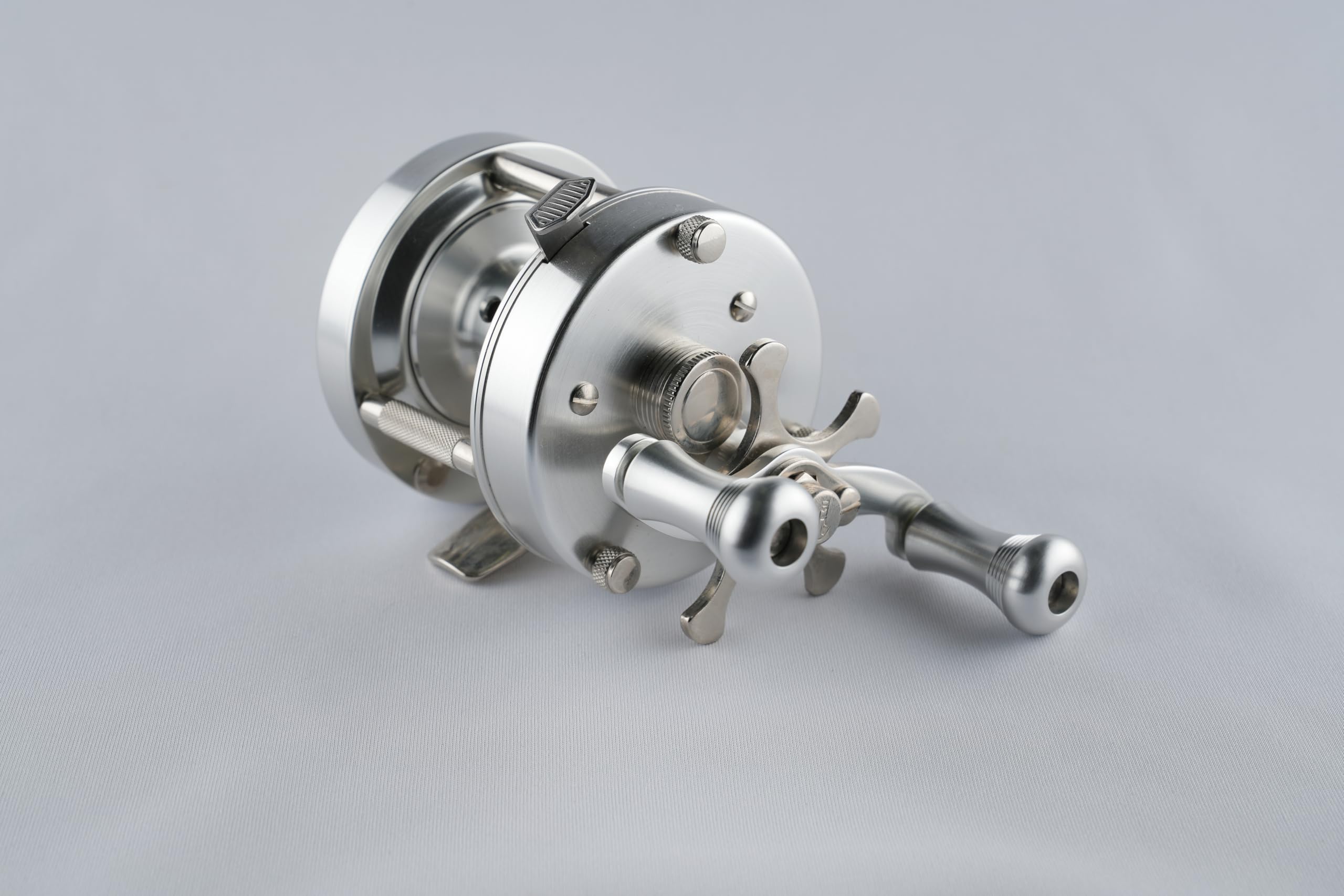 Amazon | ベイトキャスティングリール BC620SSS | 五十鈴工業 | ベイト