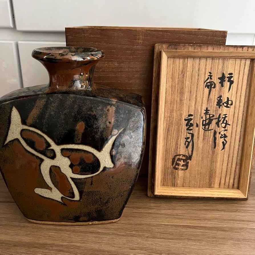 Amazon.co.jp: 人間国宝 浜田庄司（濱田庄司）作 壺 花瓶 : ホビー