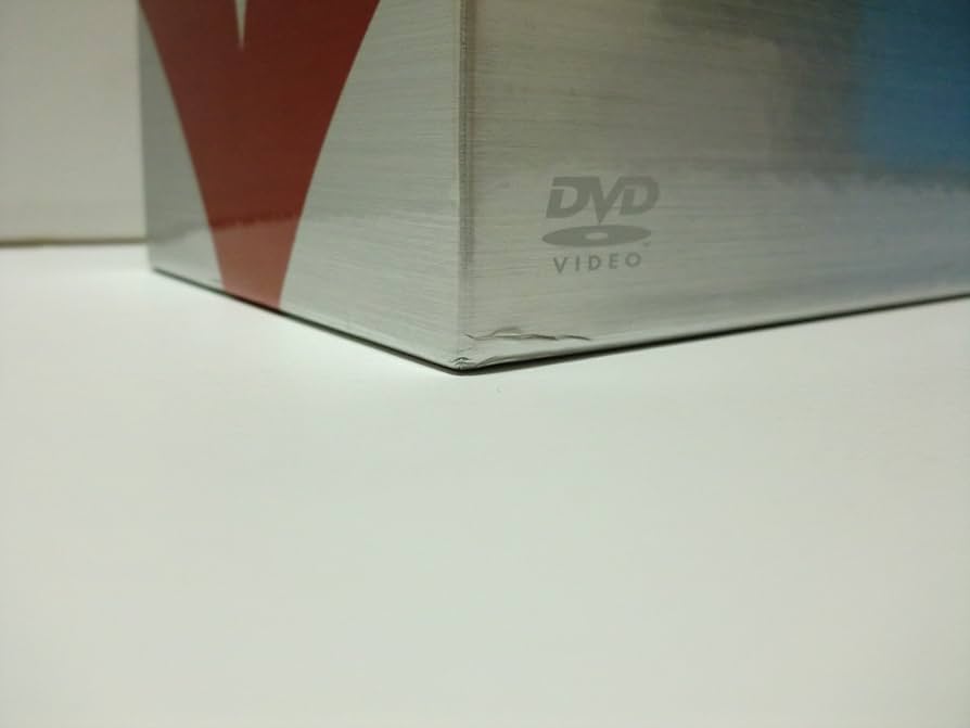 Amazon.co.jp: ウルトラマンガイア メモリアルボックス [DVD] : 吉岡