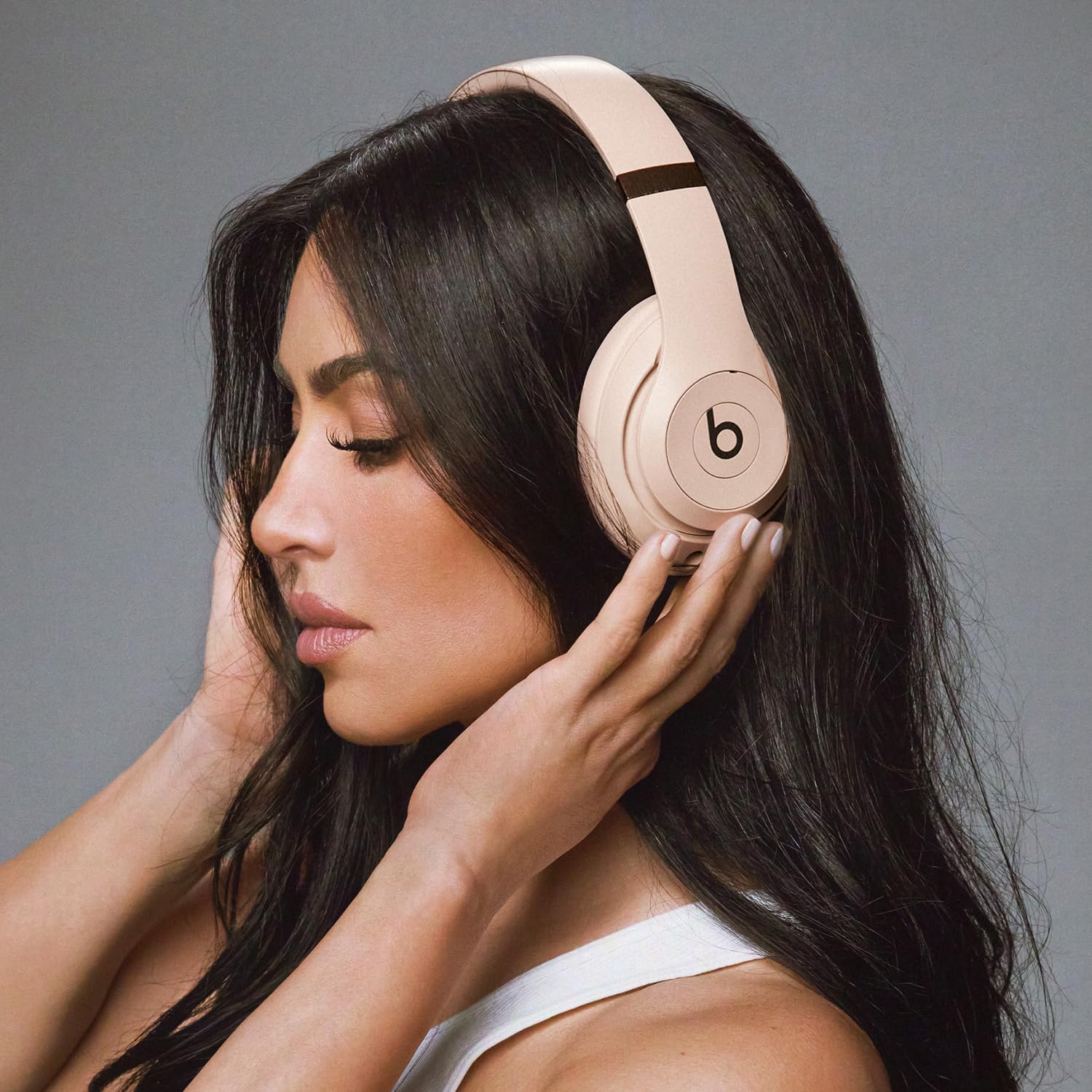 Amazon.co.jp: Beats Studio Pro x Kim Kardashian - Bluetooth ノイズ