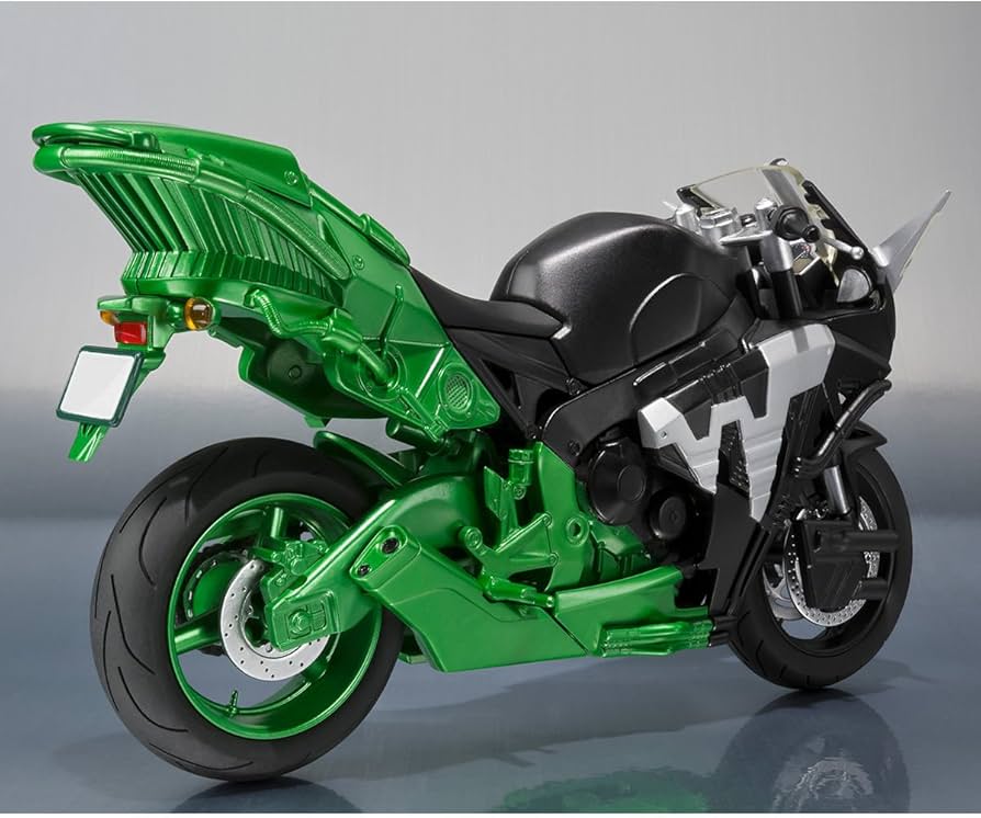 Amazon.co.jp: S.H.フィギュアーツ 仮面ライダーW ハードボイルダー(魂