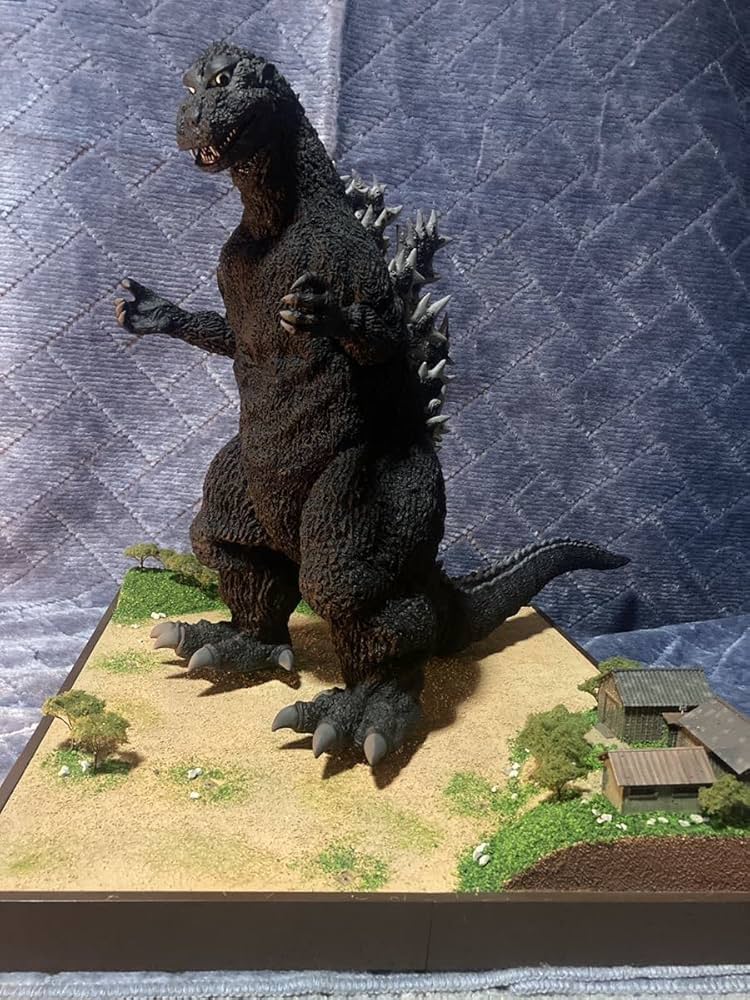 Amazon.co.jp: 完成品ジオラマ付きデアゴスティーニ 週刊ゴジラを