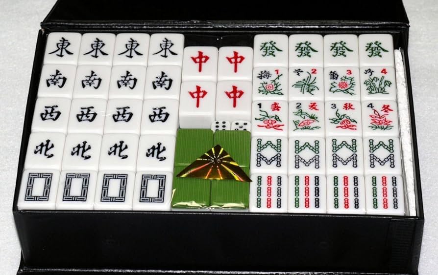 Amazon.co.jp: 本格の家庭用マージャン牌（セット約3kg) (緑）重量感