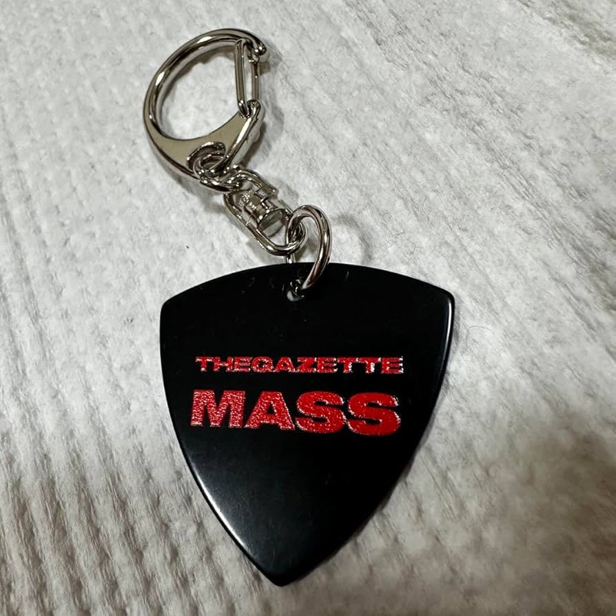 Amazon.co.jp: the GazettE ガゼット ロゴ入り ピックキーホルダー