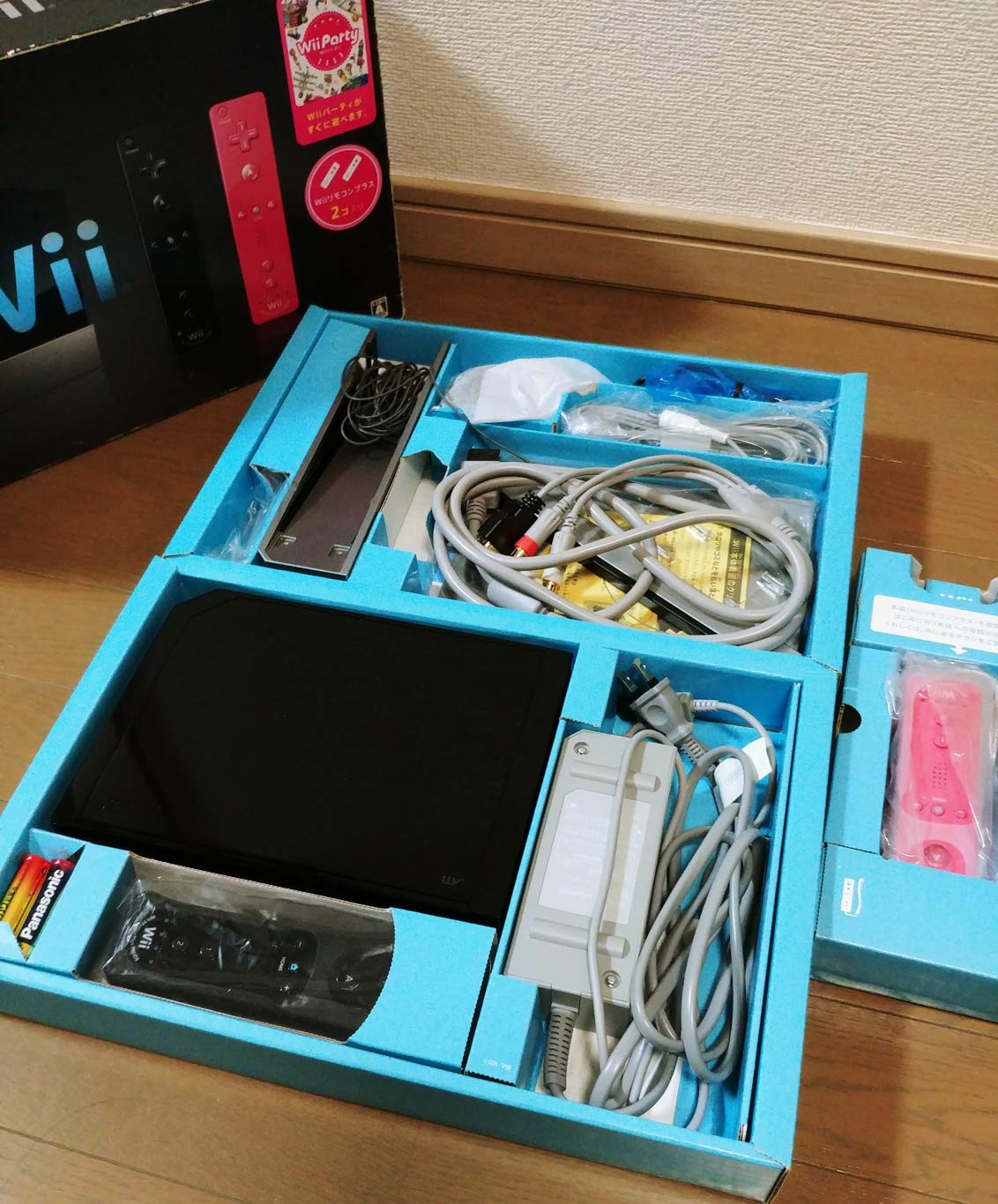 Amazon.co.jp: Wii本体(クロ) (Wiiパーティセット) : ゲーム