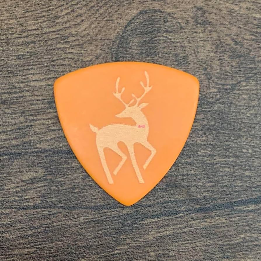 Amazon.co.jp: ヨルシカ LIVE 2023 月と猫のダンス ピック オレンジ 鹿