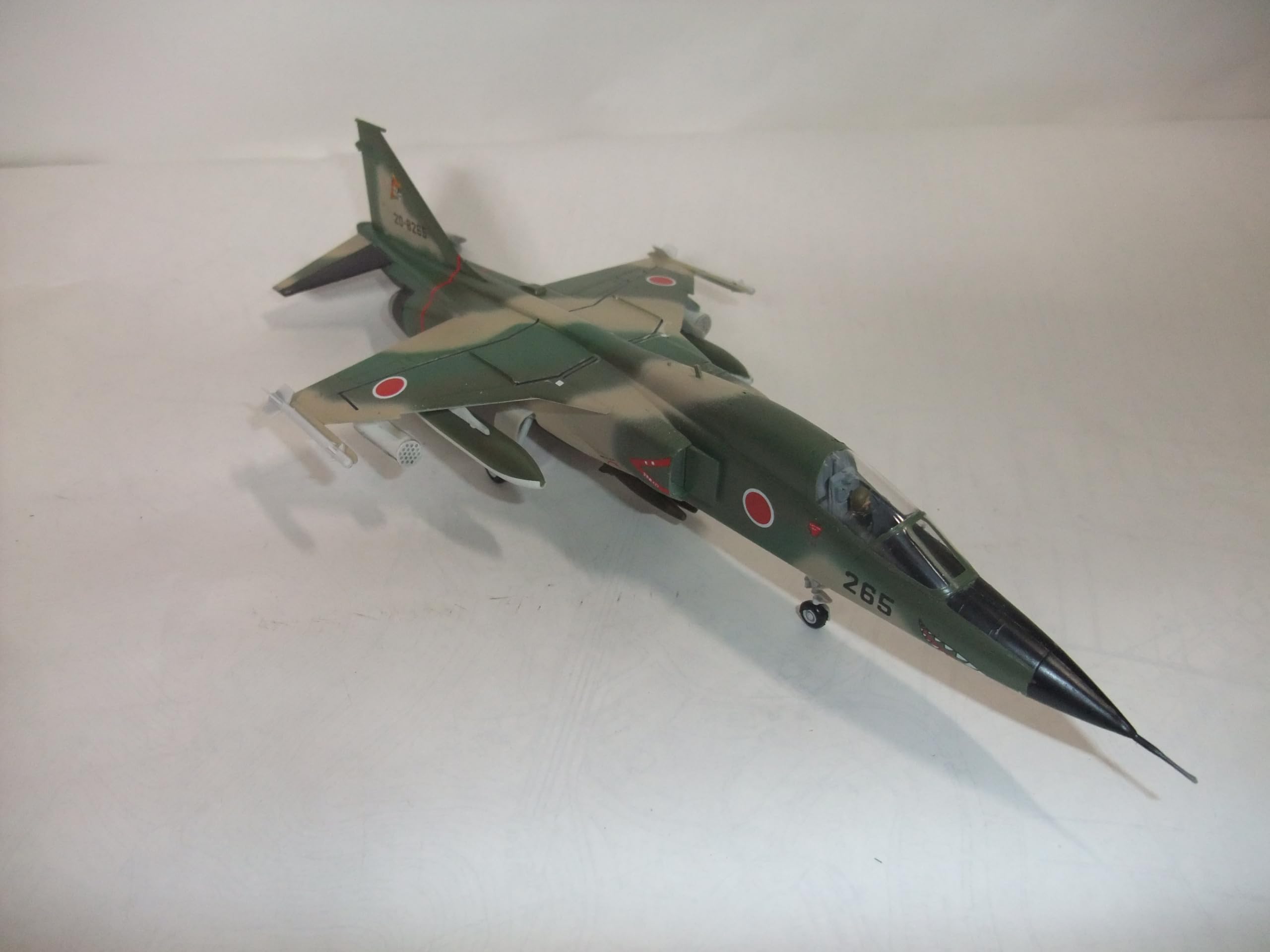 Amazon.co.jp: 完成品 航空自衛隊三菱F1 支援戦闘機 72分の1