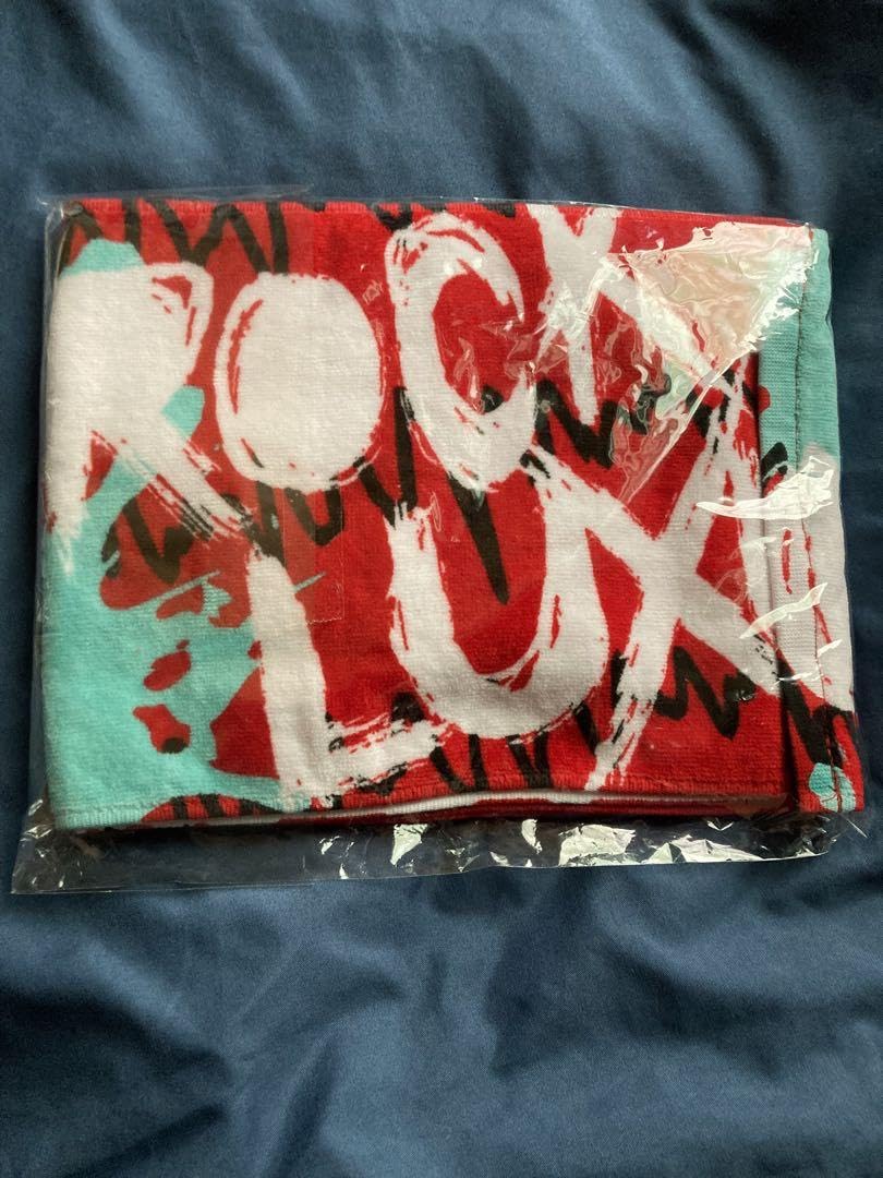 Amazon.co.jp: ワンオク グッズ ONE OK ROCK ハート Tシャツ タオル