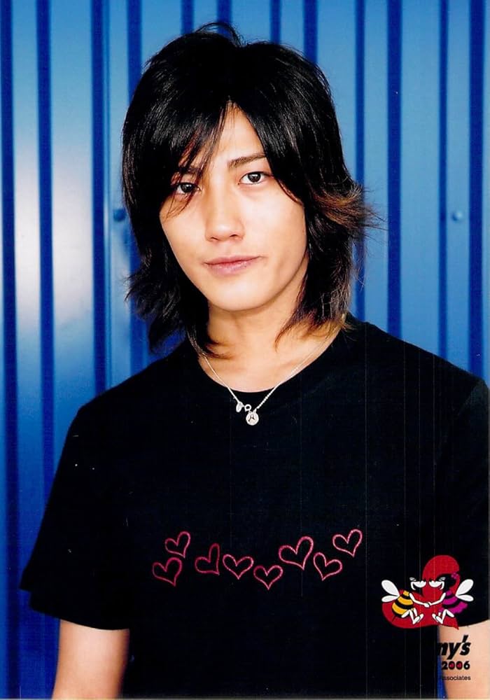 Amazon.co.jp: KAT-TUN 赤西 仁 【公式写真・スリーブ付き】a43 : Hobbies