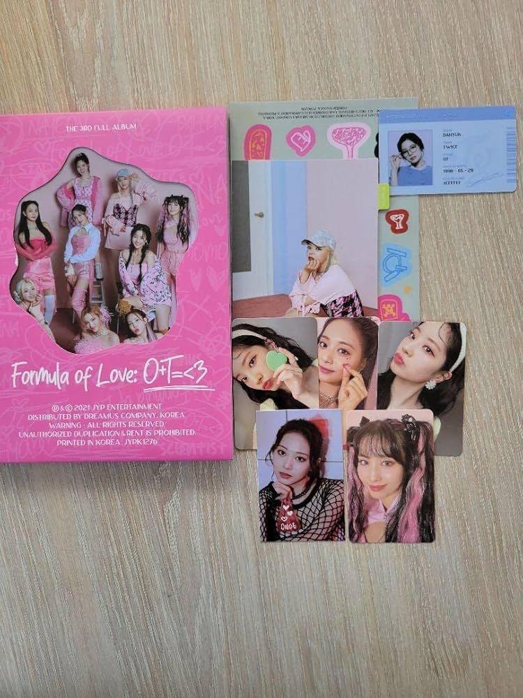 Amazon.co.jp: TWICE scientistアルバム 特典トレカ : ホビー