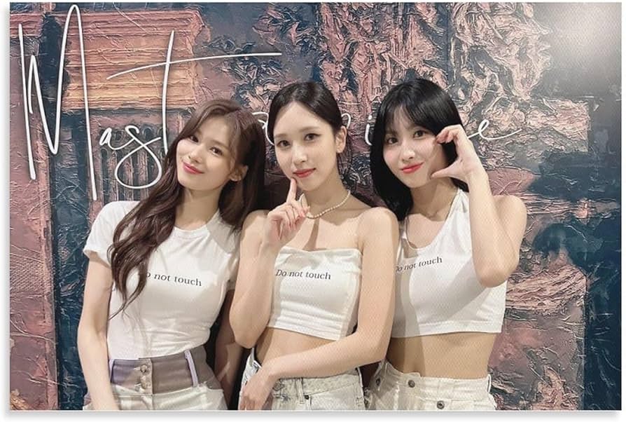 Amazon.co.jp: TWICE トゥワイス MISAMO SANA サナ MINA ミナ MOMO