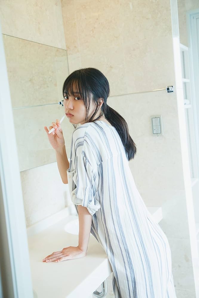 Amazon.co.jp: 乃木坂46賀喜遥香 1st写真集 まっさら : 賀喜 遥香