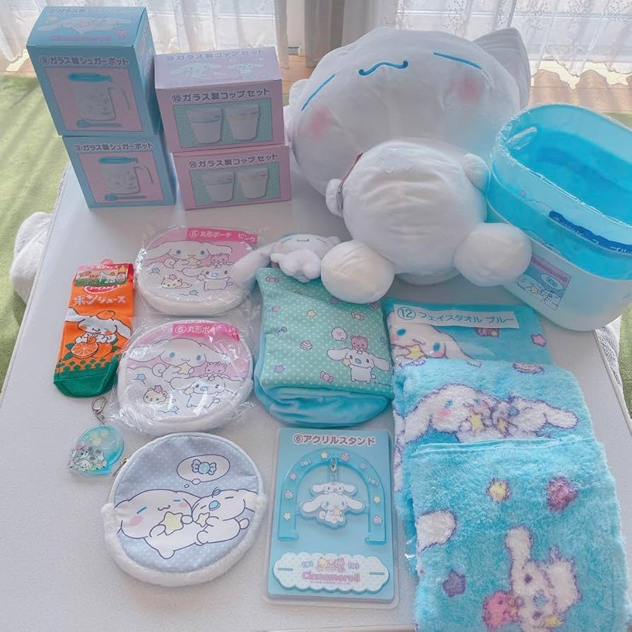 Amazon.co.jp: シナモンロール グッズ まとめ売り 18点セット XDPJ