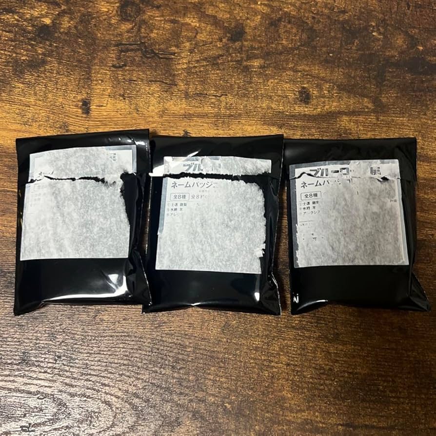 Amazon.co.jp: ブルーロック展 ネームバッジコレクション 烏 氷織 乙夜