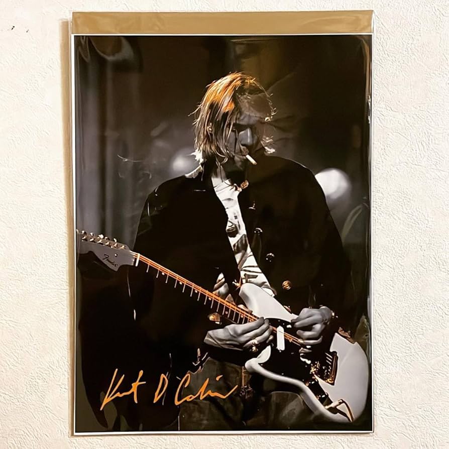 Amazon.co.jp: 布 ポスター「ニルヴァーナ カートコバーン 白黒金