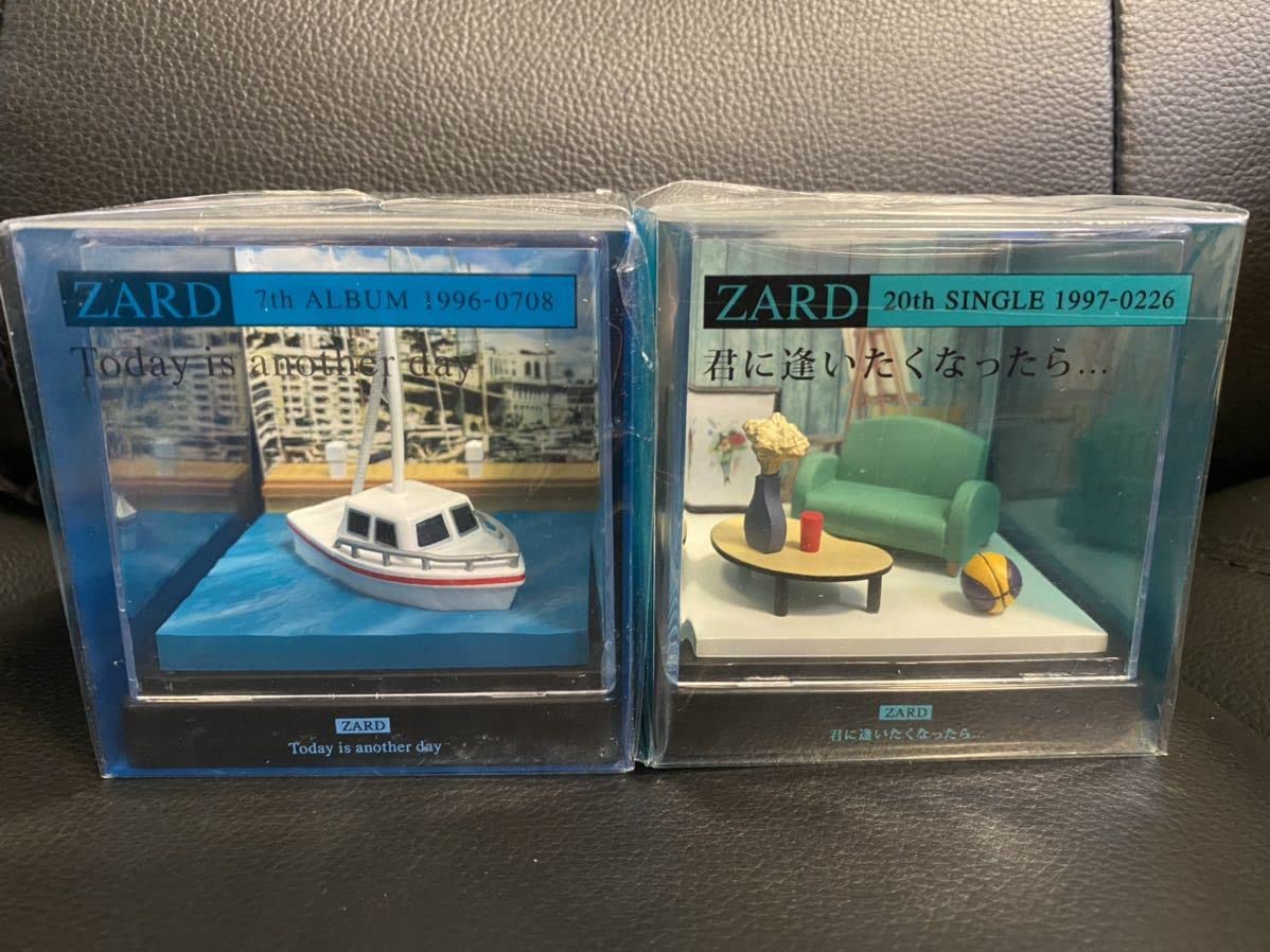 Amazon.co.jp: ZARD○ジオラマ○2個セット○坂井泉水 303 : ホビー