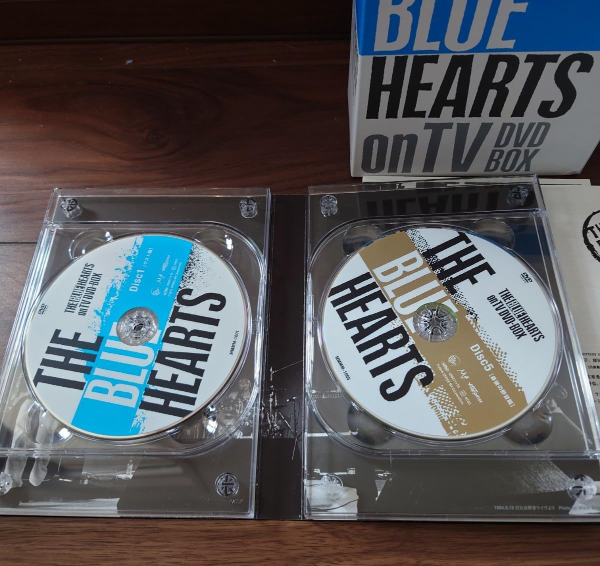 ミュージック THE BLUE HEARTS on TV DVD BOX Amazon.co.jp: THE BLUE
