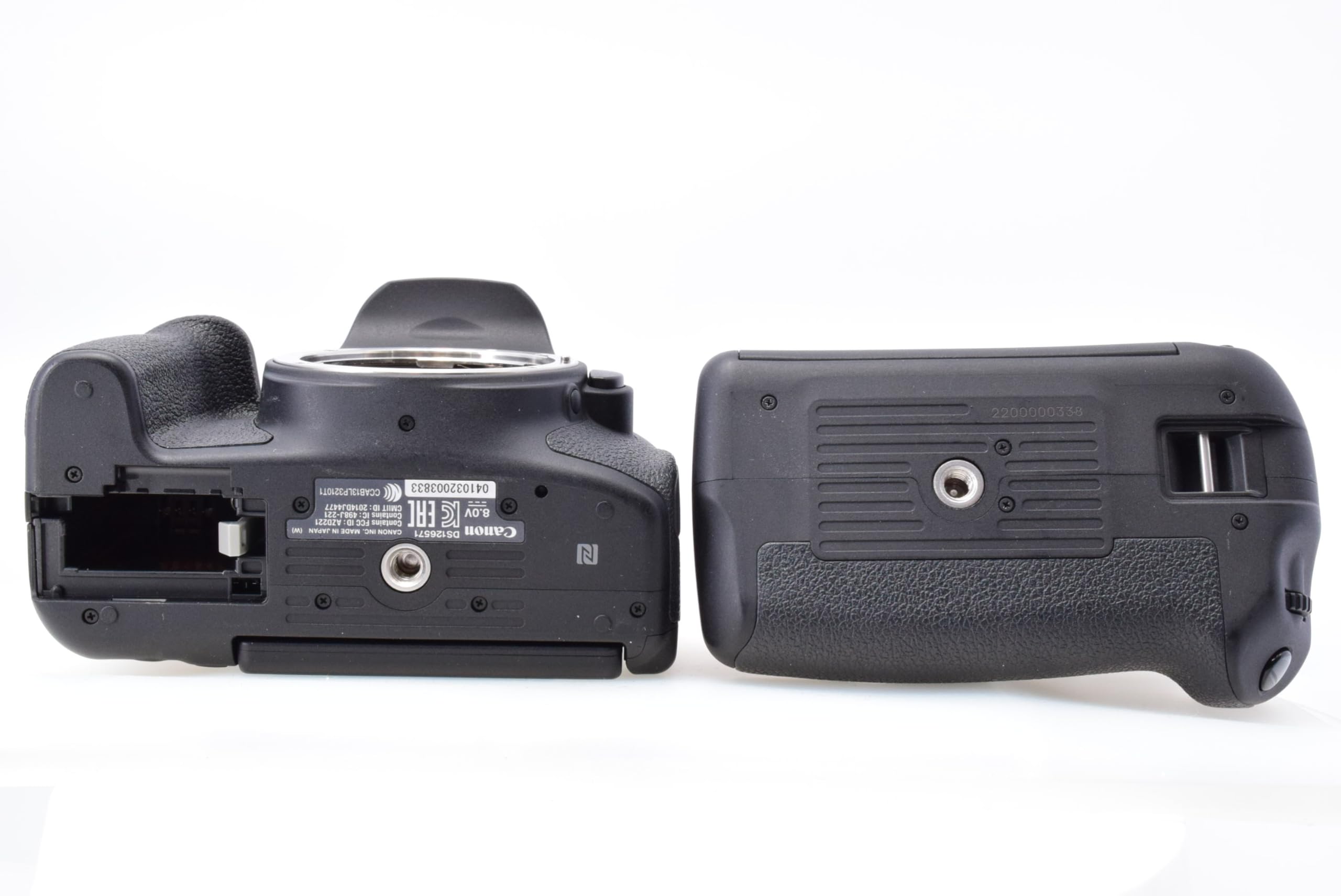 Amazon | Canon デジタル一眼レフカメラ EOS Kiss X8i ボディ 2420万