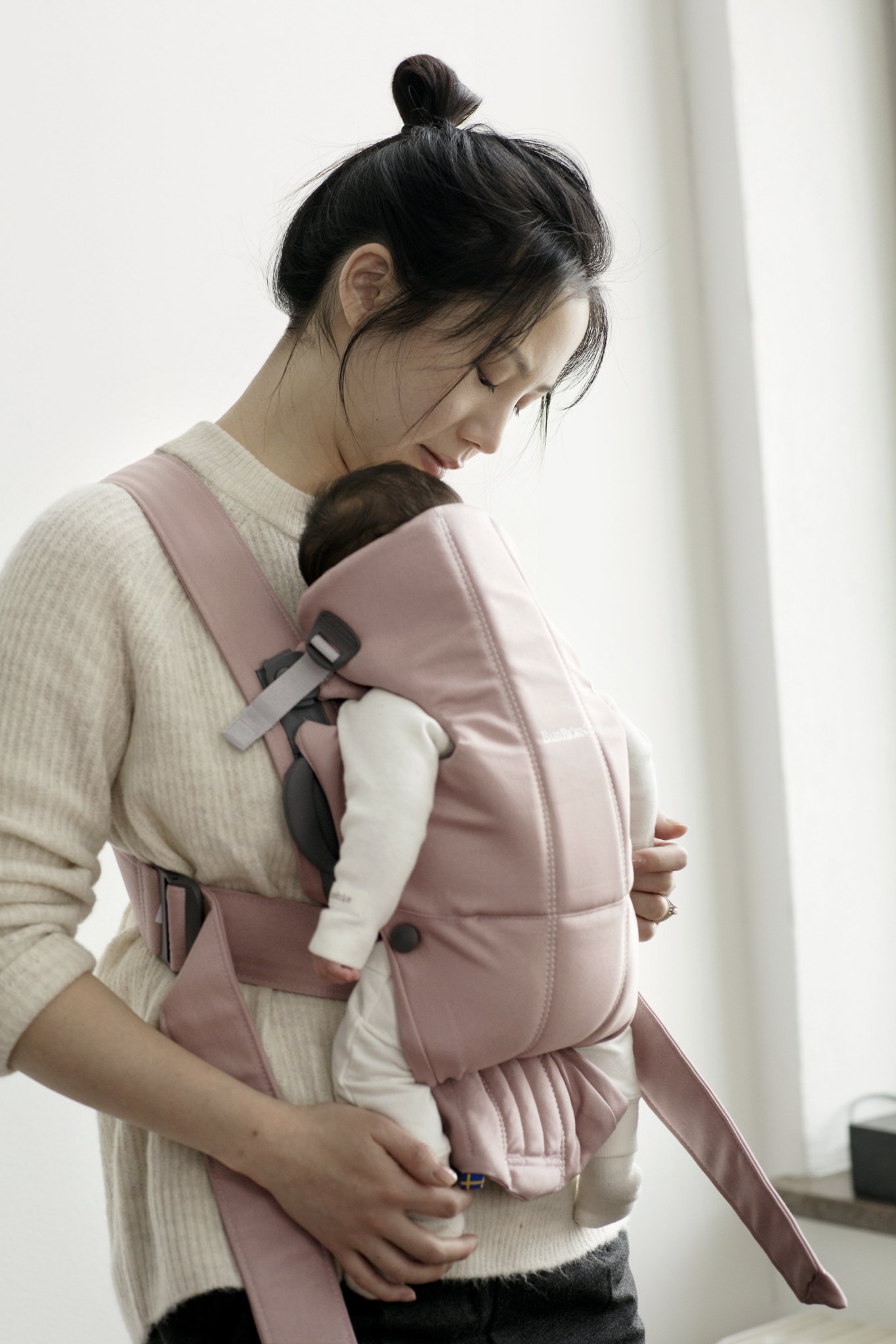 Amazon.co.jp: BabyBjörn (ベビービョルン) Baby Carrier 【Japanese