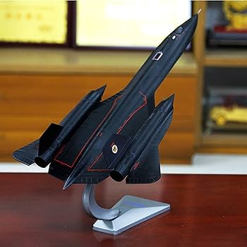 Amazon.co.jp: 17.9 インチ SR-71 ブラックバード偵察機 1/72 スケール
