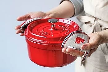 Amazon.com: Staub Z1033-715 Knob Mittens, Cherry Set of 2