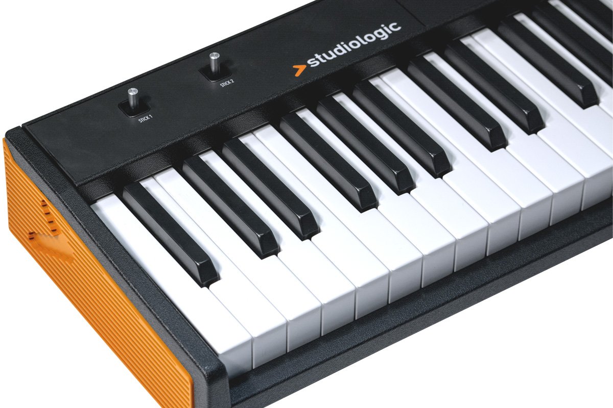 Amazon | Studiologic Numa Compact 2 [88鍵盤 軽量ステージピアノ