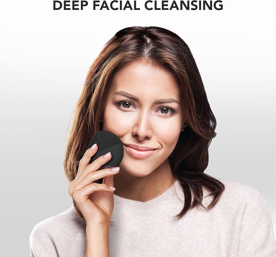 FOREO LUNA mini 2 Midnight Silicone Facial Cleansing Brush for All