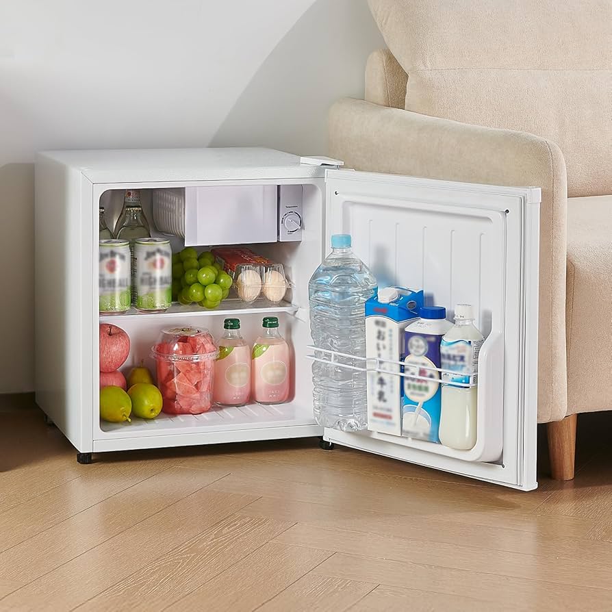 Amazon | 【コンパクトでも、しっかり大容量】匠plate 1ドア冷蔵庫 50L