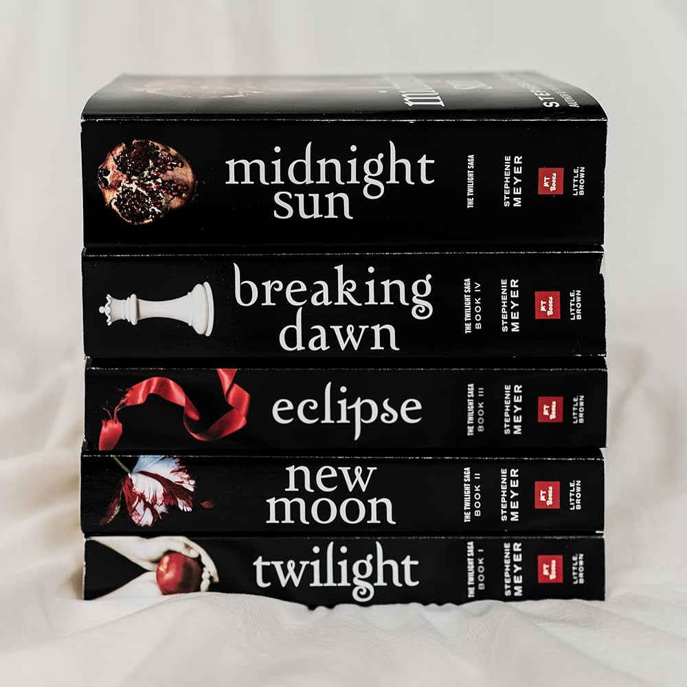 Amazon.com: Twilight (The Twilight Saga, 1): 9780316327336: Meyer