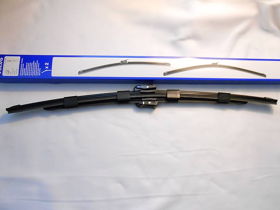 Amazon | VOLVO(ボルボ) 純正フロントワイパーブレード V70/XC70/S80