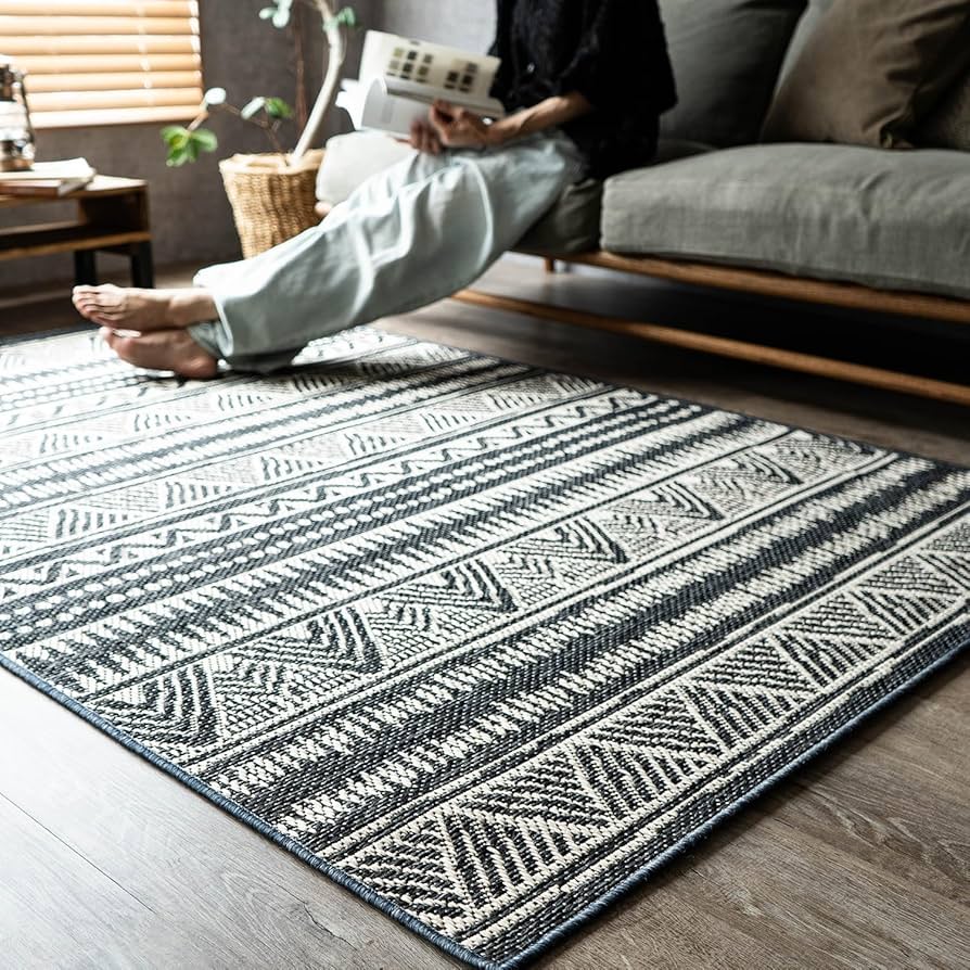 Amazon | サヤンサヤン 幾何学柄 ラグ カーペット アレク 193x200 2畳