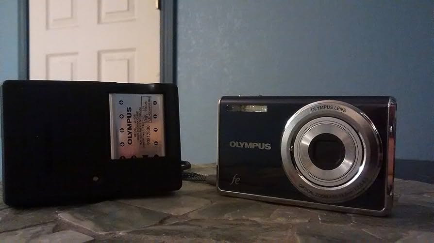 Amazon.com : Olympus FE-4010 12MP Digital Camera with 4x Wide