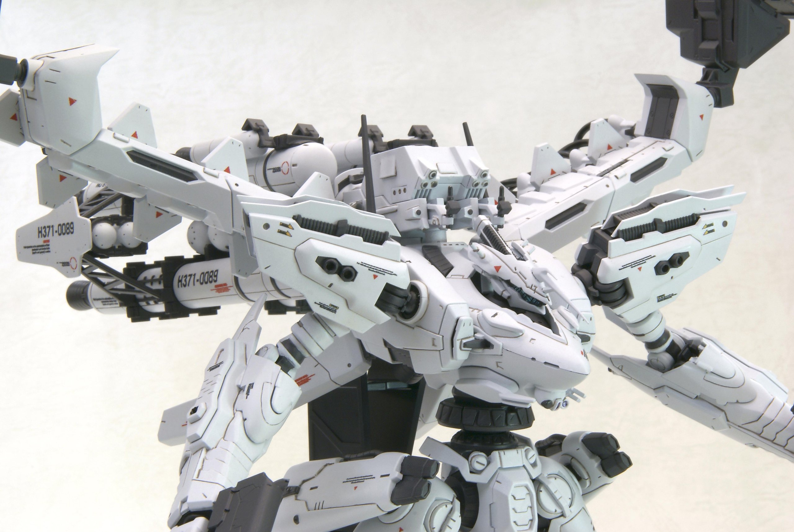 Amazon.co.jp: Kotobukiya Armored Core: For Answer: White Glint and
