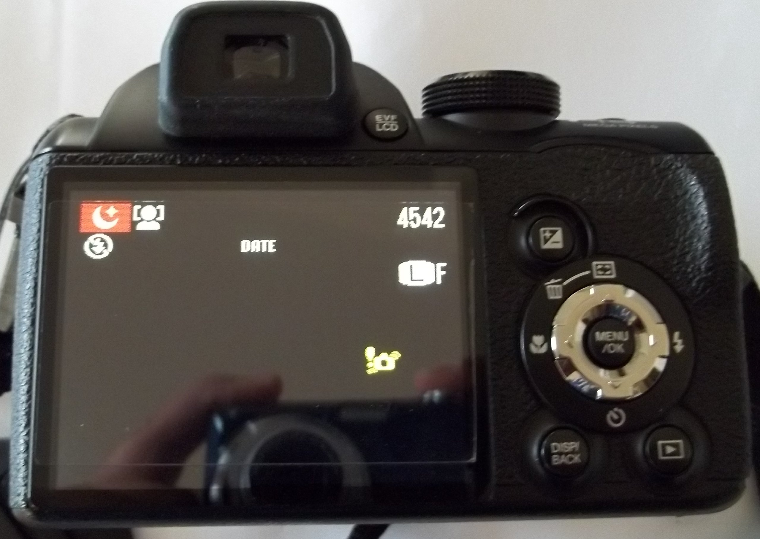 Amazon.com : Fujifilm FinePix S4250 14MP 24x Optical Zoom Digital