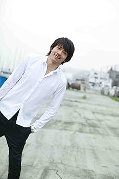 Amazon.co.jp: 写真集 『月刊MEN 青柳翔』 (DVD付) ~ワルの顔、爽やか