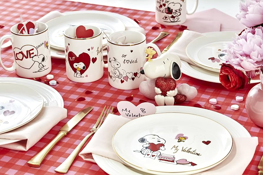 Amazon.com: Lenox Dinnerware Set, Snoopy Valentine's Day Accent