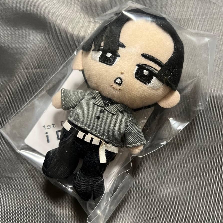 Amazon.co.jp: SnowMan 目黒蓮 すのチル ぬいぐるみ : おもちゃ