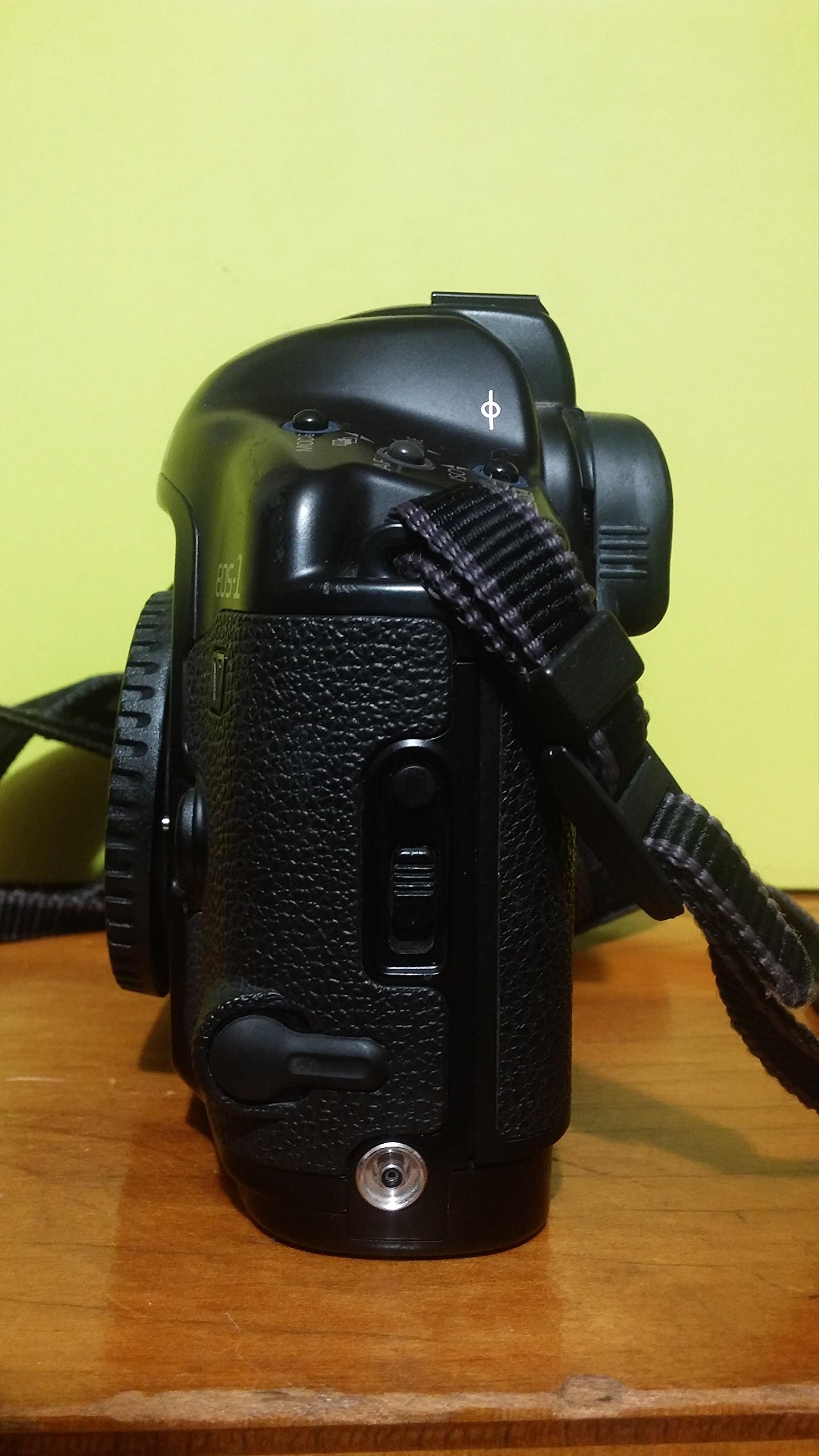 Buy Canon EOS-1v Online at Low Prices in India - Amazon.in