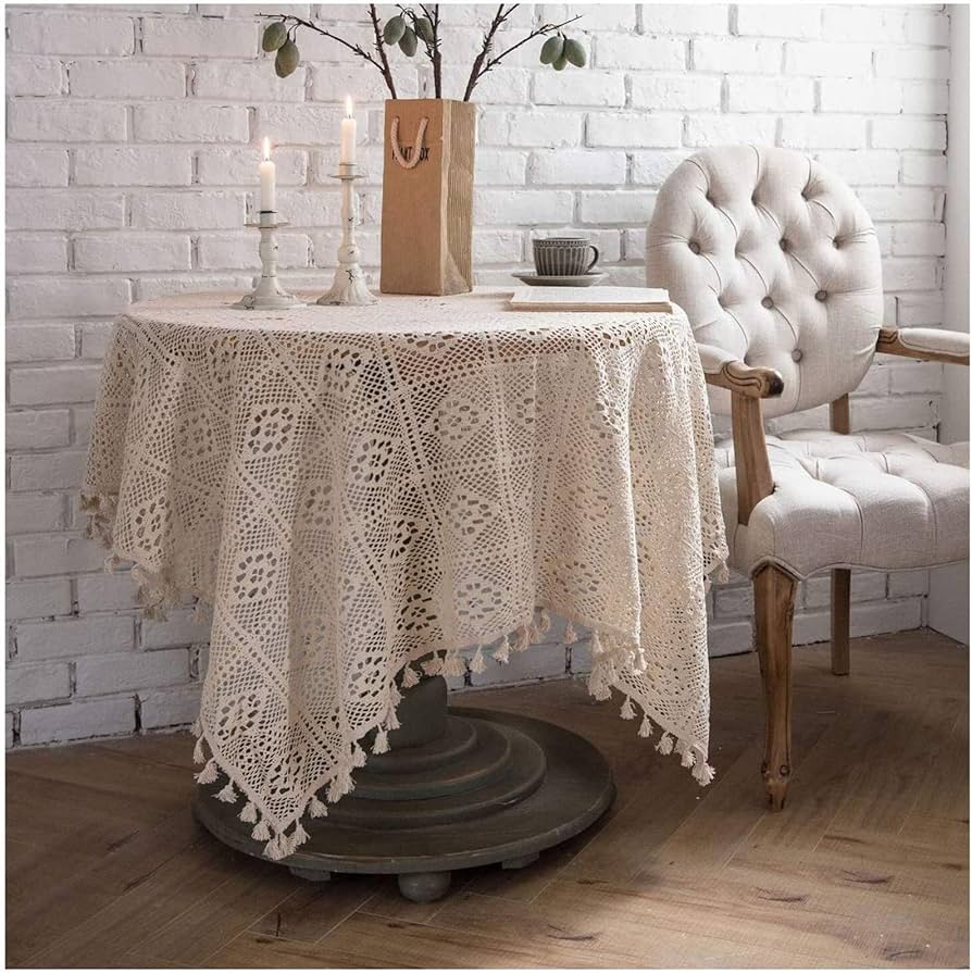 No.73『ホワイトのレース編みドイリー』テーブルクロス．ハンドメイド