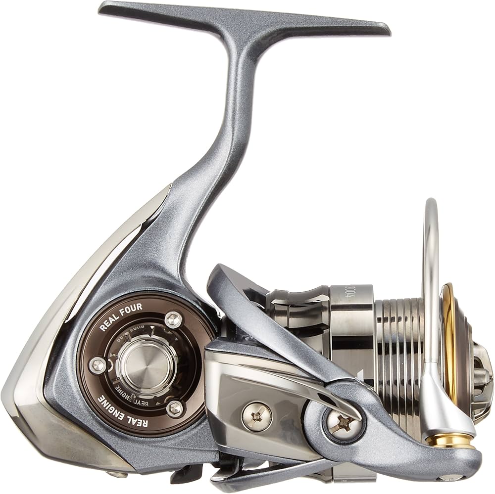 Amazon.co.jp: Daiwa Spining Reel 15 Luvias 2004 (2000 Size