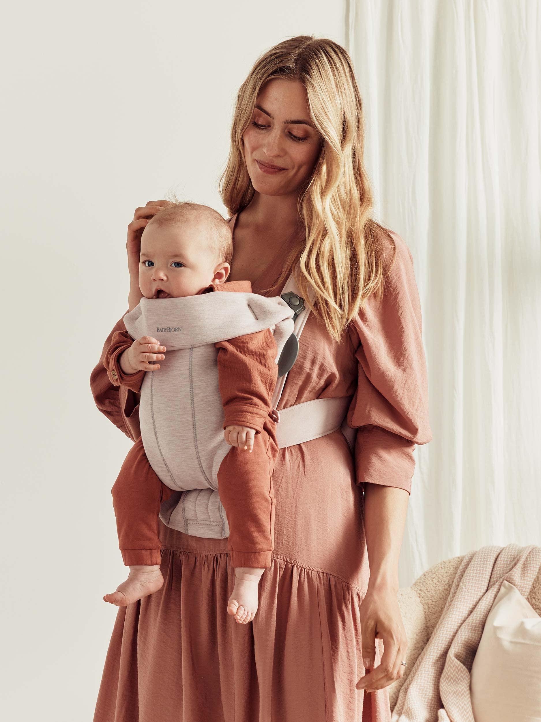 Amazon.com: BabyBjörn Baby Carrier Mini, 3D Jersey, Light Beige