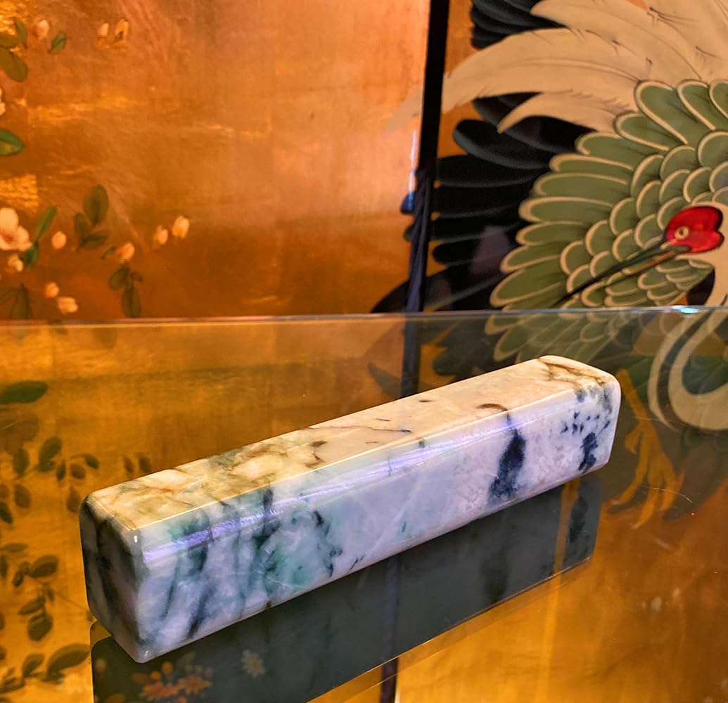 Amazon.co.jp: theory xyz 糸魚川翡翠 文鎮 天然石 翡翠 原石 磨き石