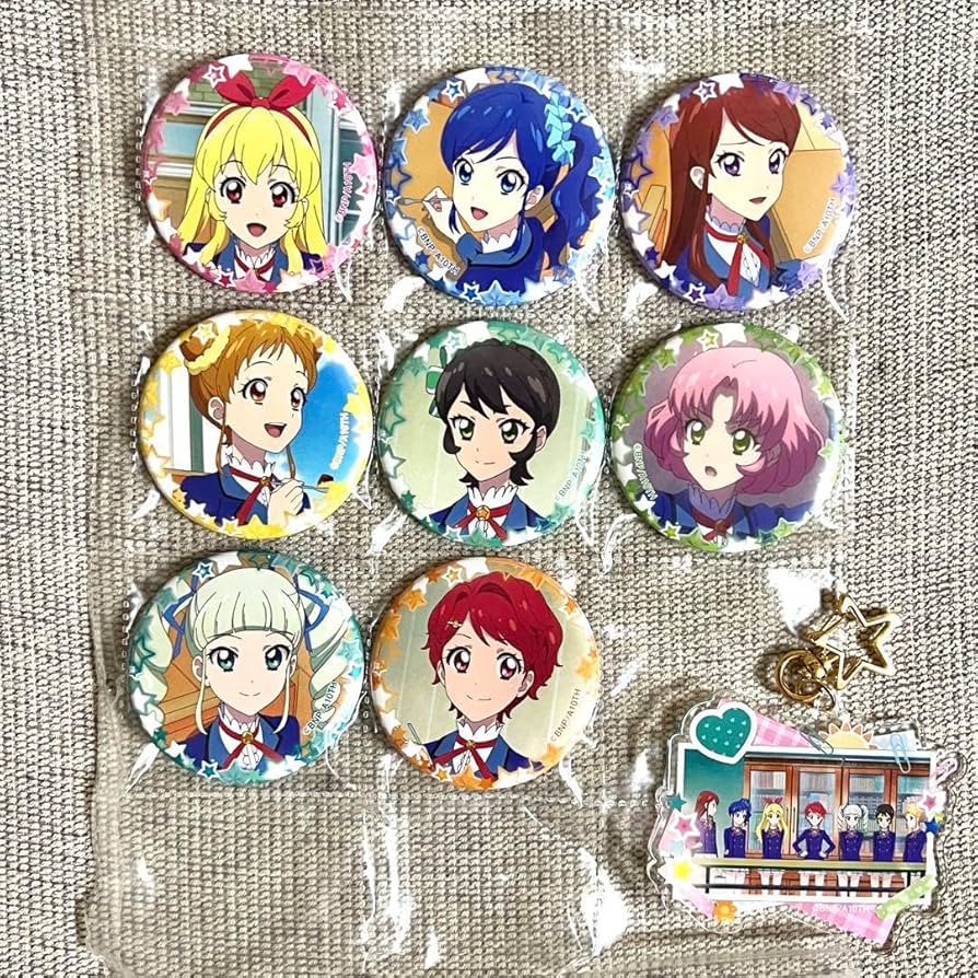 アイカツ 星宮いちご いちごだらけ缶バッジ バースデー キラキラver 36