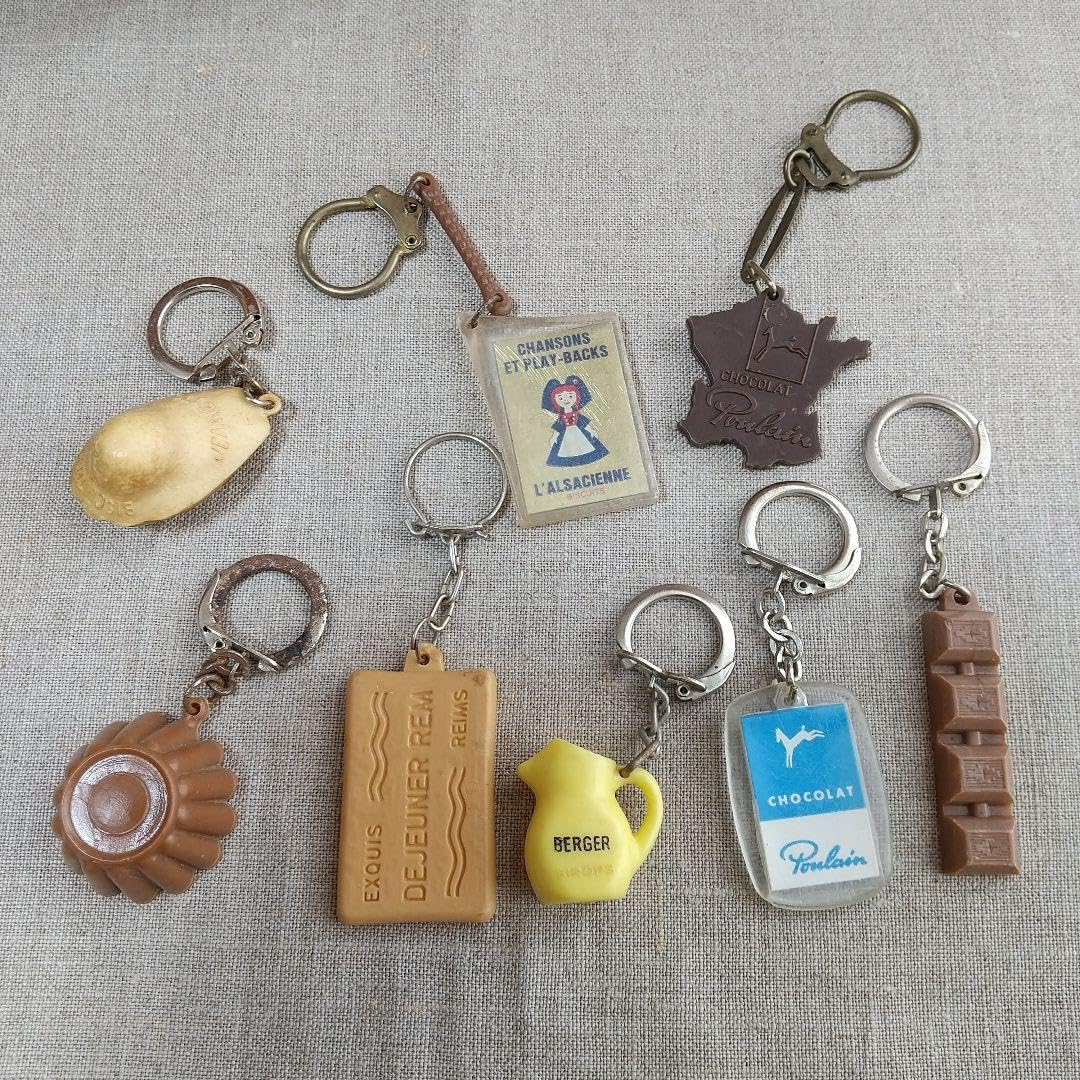 Amazon.co.jp: フランスキーホルダー 8個セット ヴィンテージ フレンチ