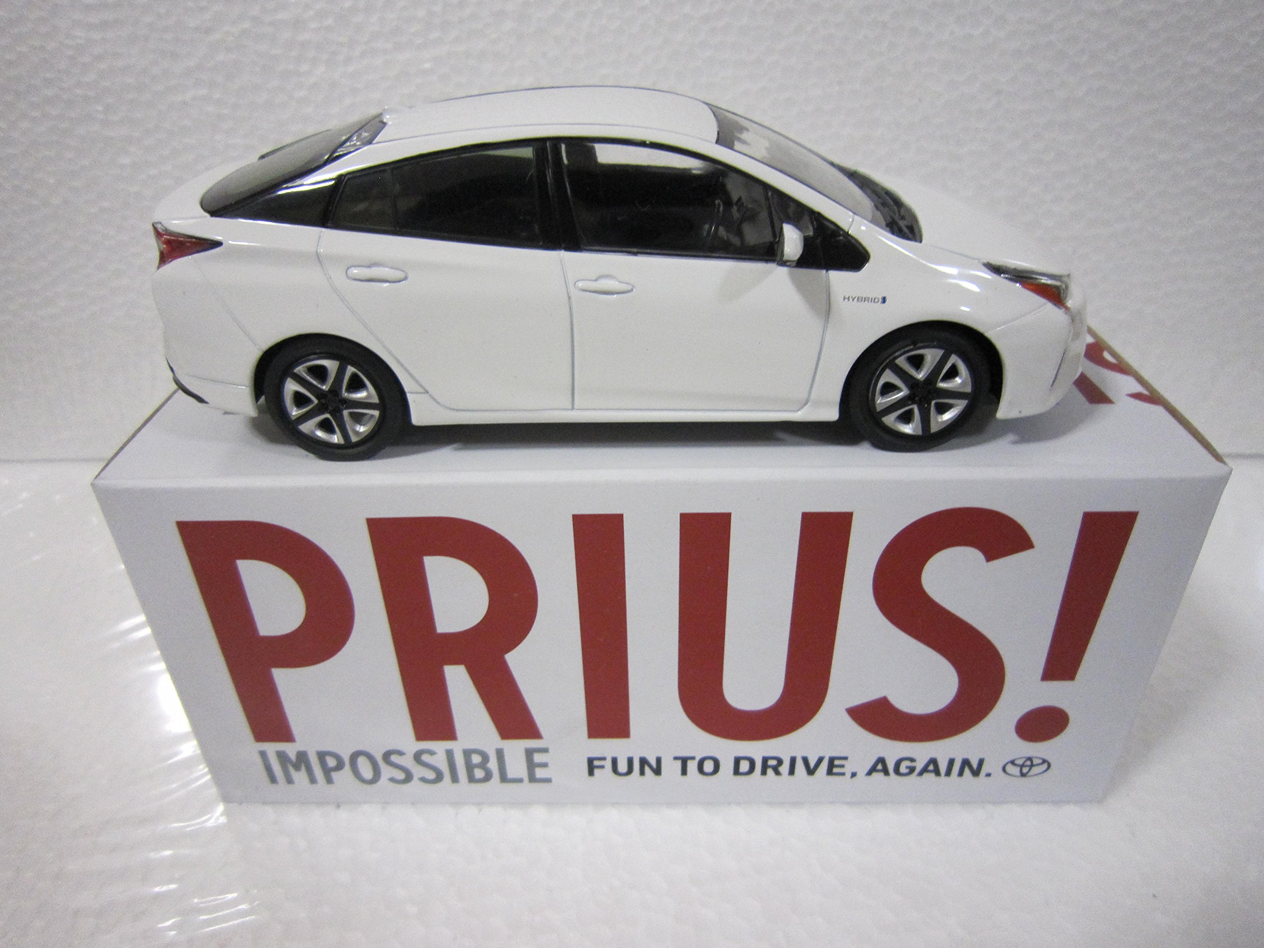 Amazon | トヨタ 1/30 オフィシャルミニカー 新型プリウス カラー