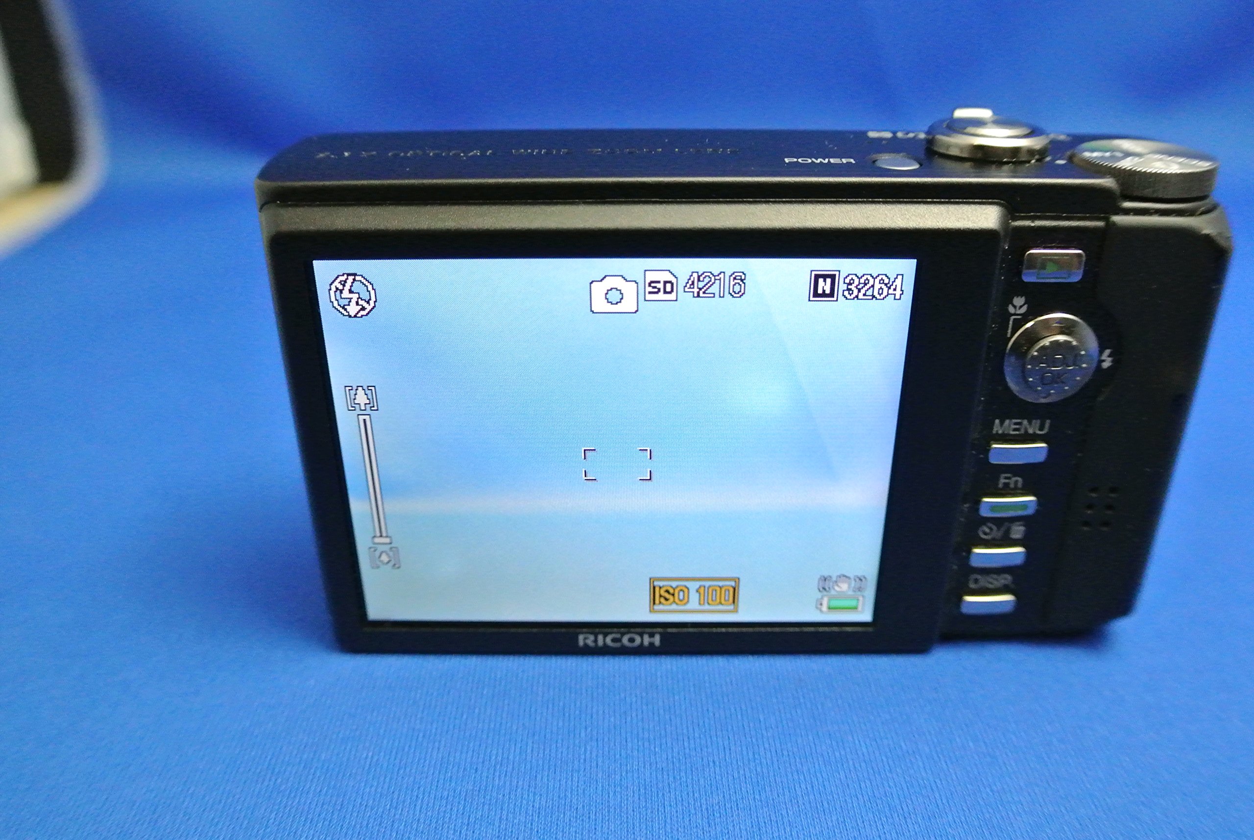 Amazon.co.jp: RICOH Digital Camera R10 Black R10BK : Electronics